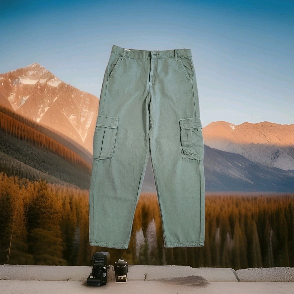 👖Levi's Cargo Pants Women's Size 31x26 Sage Green Tapered High Rise Loose Fit